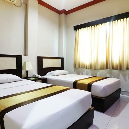 Hotel Beril Nur Makassar Luaran gambar