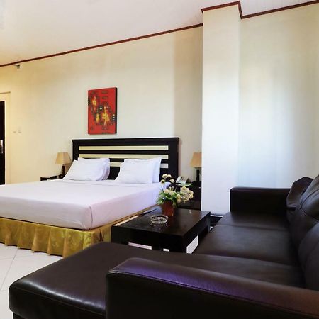 Hotel Beril Nur Makassar Luaran gambar