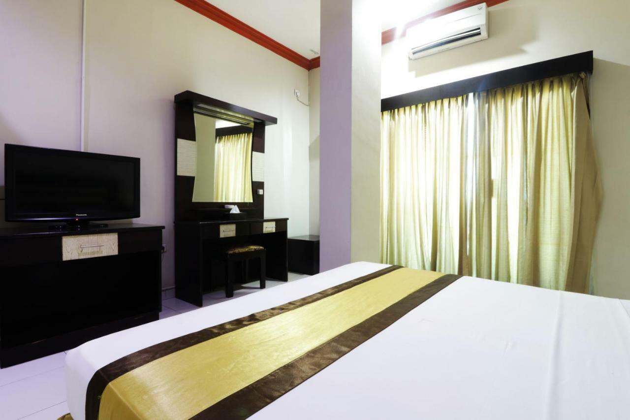 Hotel Beril Nur Makassar Luaran gambar